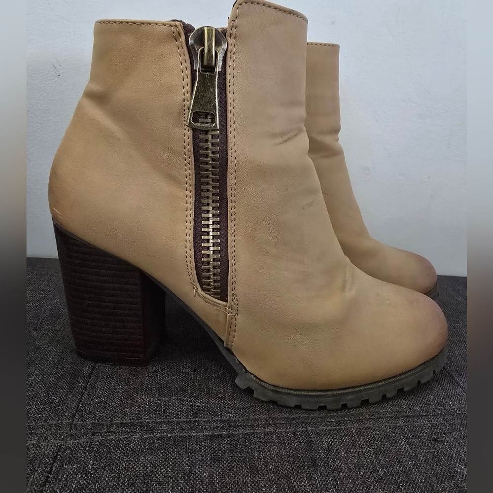 Seven7 Tan Heeled Boots with Modern Silhouette
